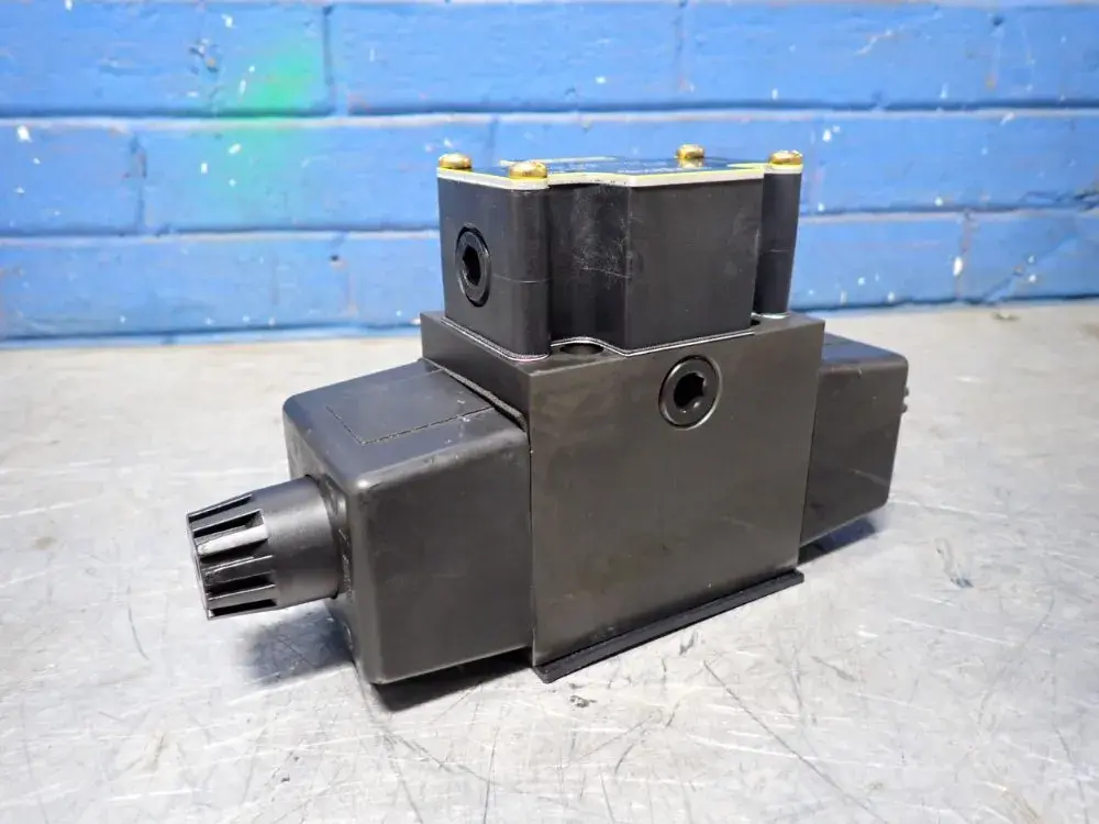 USED PARKER D3W11CNYK56