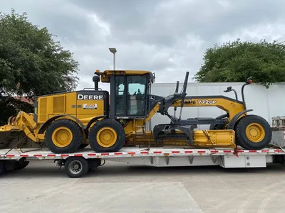2013 John Deere 772GP