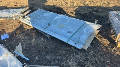 GALVANIZED CORRUGATED STEEL SHEET Few Damaged