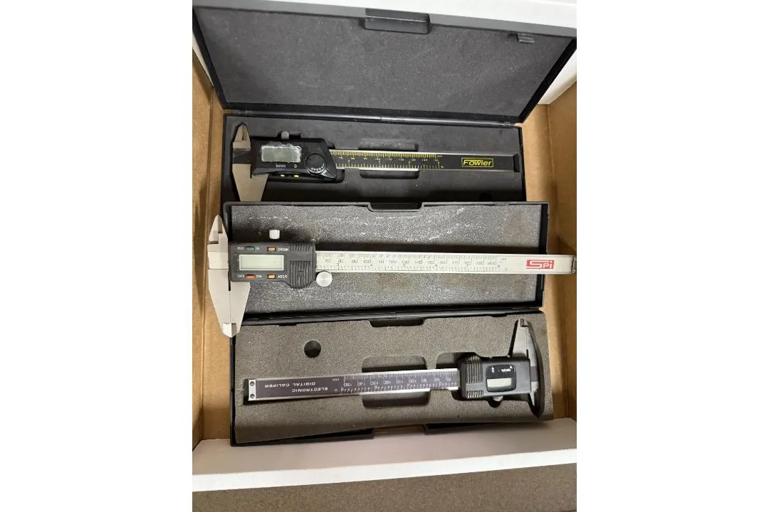Used _UNKNOWN_ _UNKNOWN_ Digital Calipers California US | KD Auctions #1359377