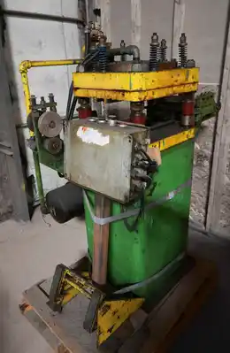 20 Ton x 2″ MV MACHINE WORKS 4-Post Pneumatic Cut-Off Press