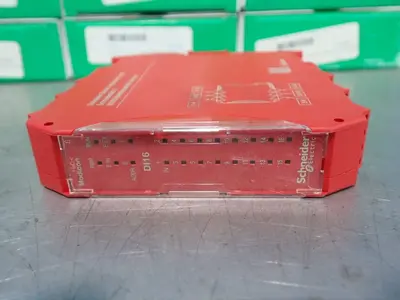 USED SCHNEIDER ELECTRIC XPSMCMDI1600