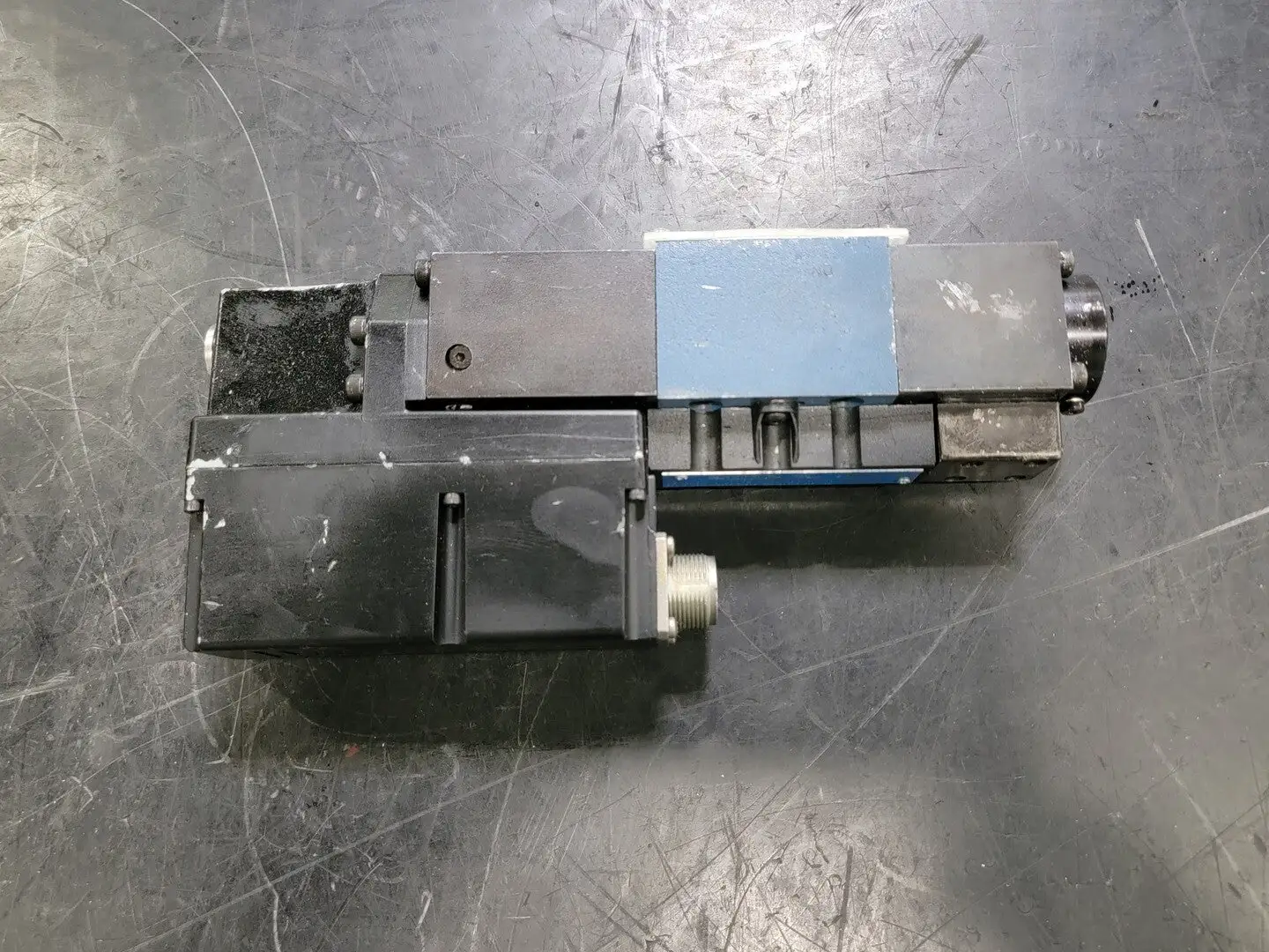 USED VICKERS KBFDG4V-3-2C13N-Z-M1-PE7-H7-11