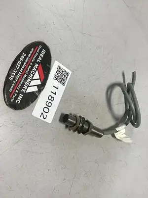 USED BALLUFF BES 516-325-SA56