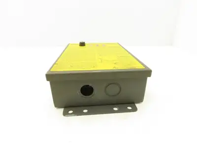 STI 70027-1002 Safety Light Curtain Controller W/Key 115VAC 50/60Hz 30VA