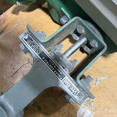 USED Fisher 1052 V100 3610J