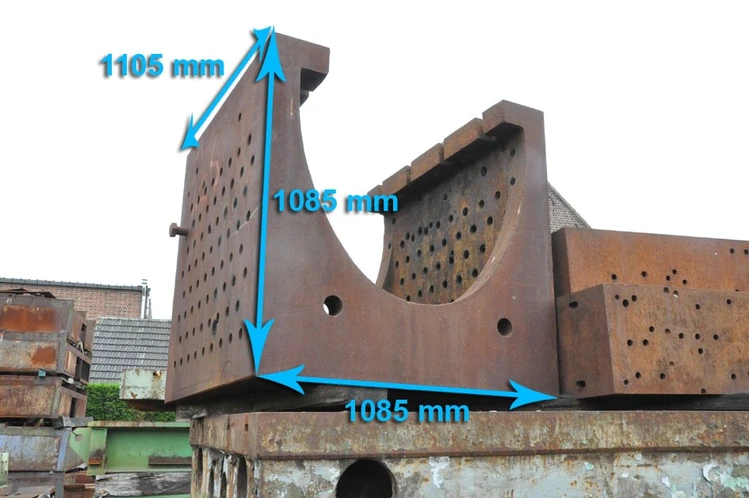 Used CLAMPING BLOC 1105 X 1085 X 1085 MM Angle Plates BE | Apt International N.V #366372