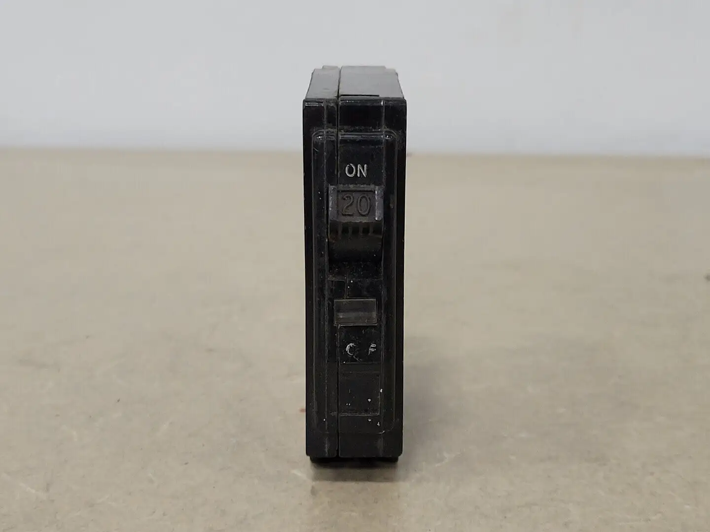 USED SQUARE D QO120