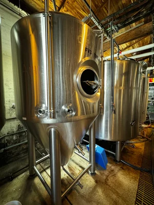 Used _UNKNOWN_ _UNKNOWN_ Fermenters / Bioreactors Indiana US | Brewhouse Equipment Group #1377287