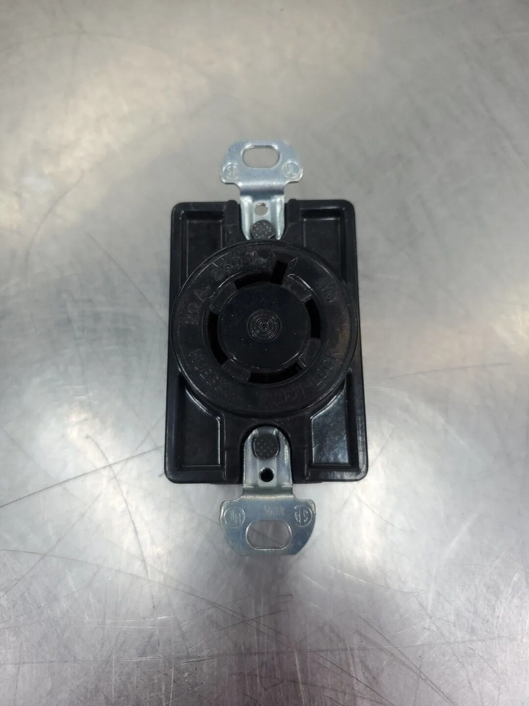HUBBELL TWIST-LOCK 20A 250V RECEPTACLE. 4B-37