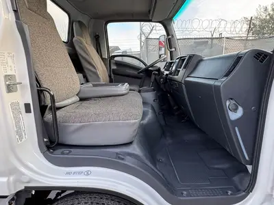Used 2024 ISUZU NPR HD Box trucks Florida US | Truck and Van Outlet #1509183