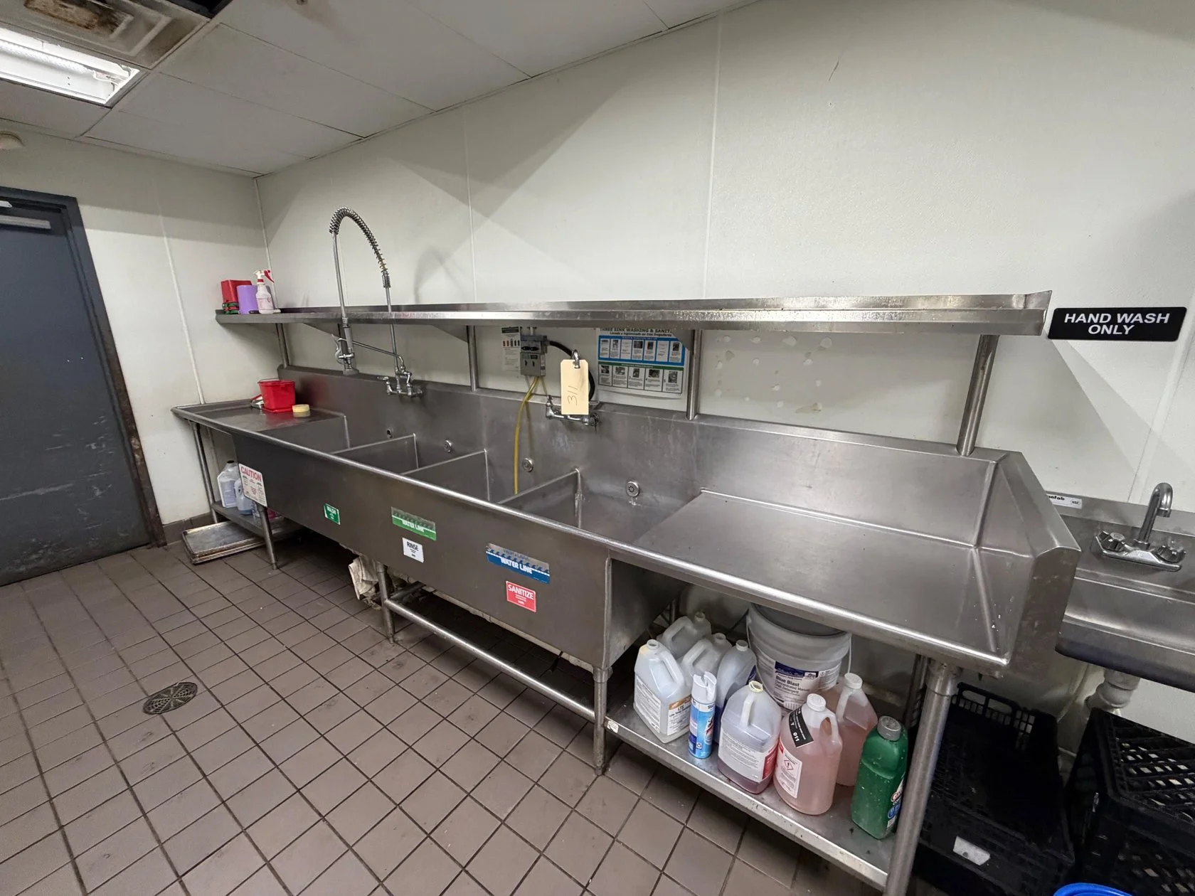 Used _UNKNOWN_ _UNKNOWN_ Sinks Georgia US | Auction Management Corporation #1548616