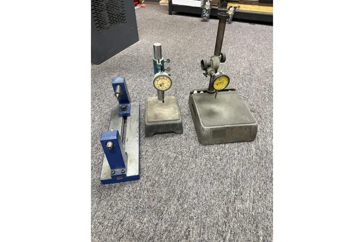 Used _UNKNOWN_ _UNKNOWN_ Stands California US | KD Auctions #1359434