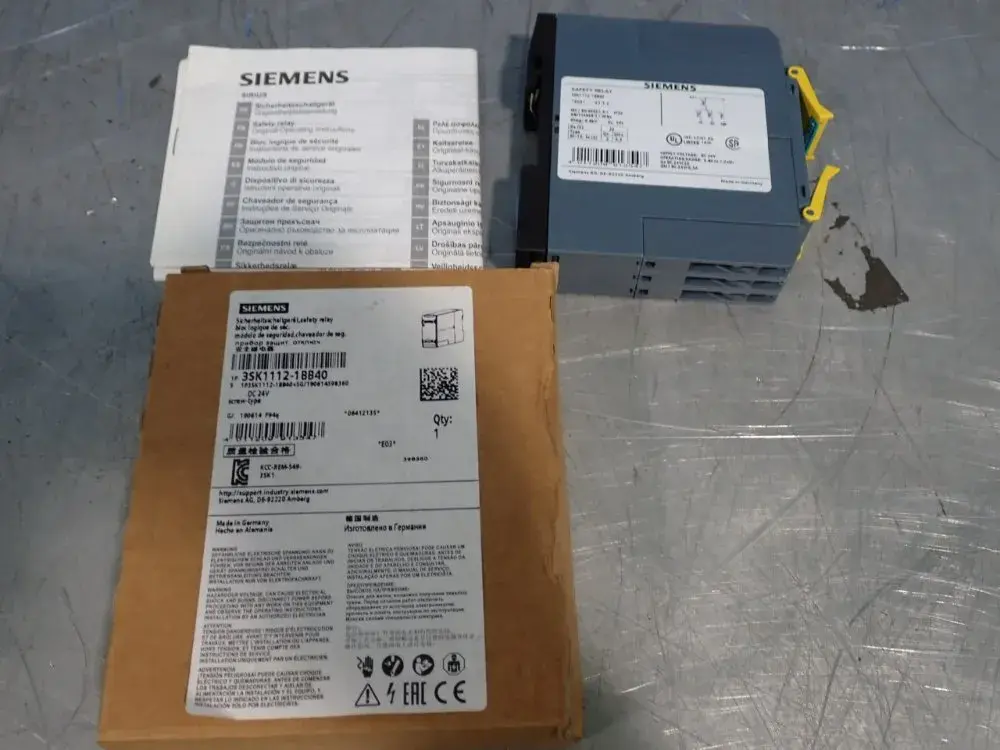 NEW SIEMENS 3SK11121BB40