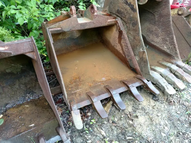 Used FORD 3' BACKHOE BUCKET Earth Buckets North Carolina US | Levan Equipment #1546338