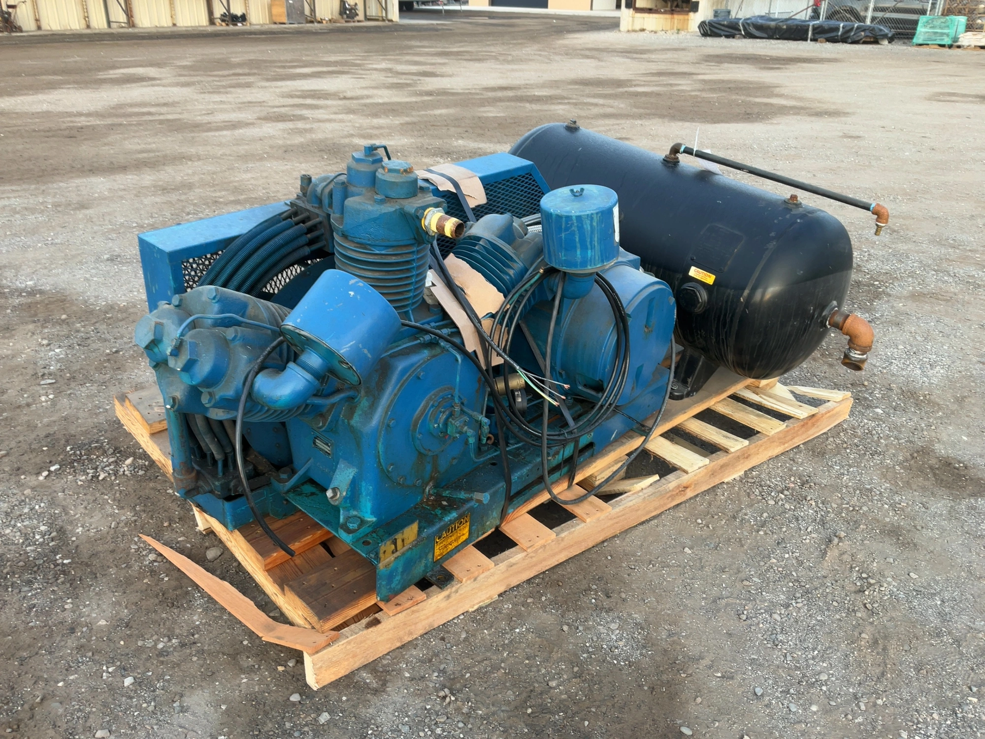 Used LEROI AIR COMPRESSOR 25 HP 880A HEAVY DUTY TWO STAGE RECIPROCATING 87.5 CFM AT 175 PSI Lubricated Reciprocating Air Compressors Michigan US | Miedema Asset Management Group #1761057