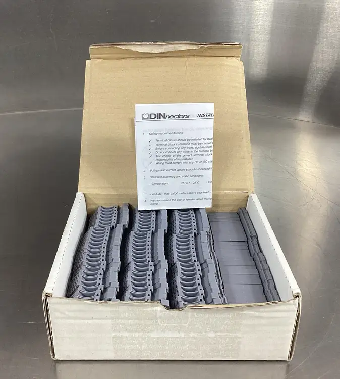 Used Dinnectors _UNKNOWN_ Terminal Blocks South Carolina US | Palmetto Automation #1158680