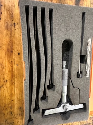 MITUTOYO 129-131DMC4-4 0 - 4" DEPTH MICROMET