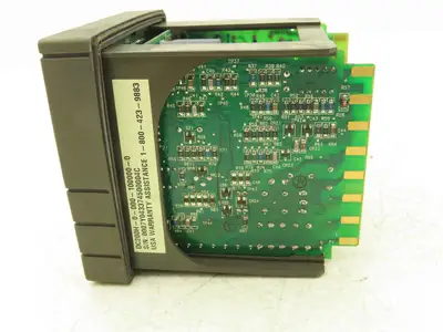 Honeywell UDC2000 Mini-Pro Temperature Controller 120VAC DC200H-0-000-10000-0