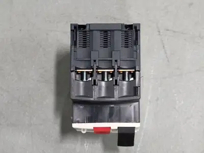 NEW SCHNEIDER ELECTRIC GV2ME05