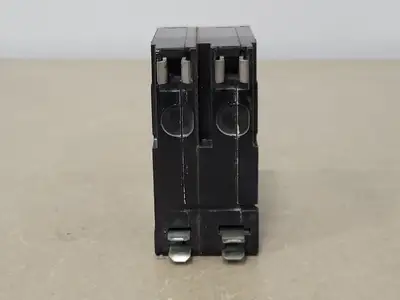 USED SQUARE D QO220