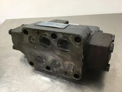 USED VICKERS DG4V-3-6C-M-U-HL7-60-B13