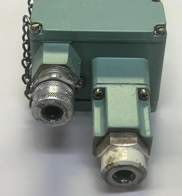 USED BARKSDALE 3AG11T-15C-01SW