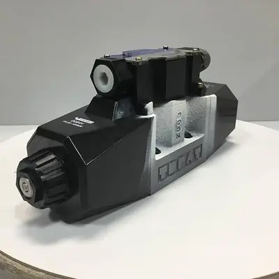 USED VICKERS DG4V56CMP7LH740