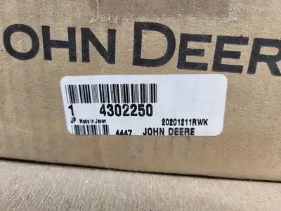 NEW JOHN DEERE 4302250