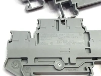 USED PHOENIX CONTACT DOUBLE-LEVEL TERMINAL BLOCK