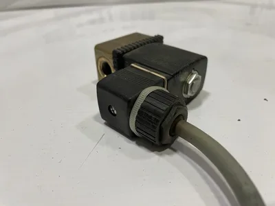 Burkert W2YLP 126125D 00500980 2/2 Way Direct Acting Plunger Solenoid Valve 230V