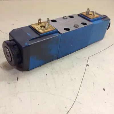 USED VICKERS DG4V-3-6C-M-U-HL7-60