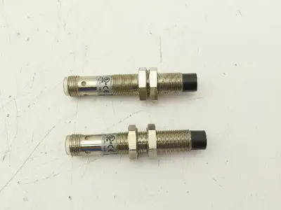 Allen Bradley 827C-D4NP12-D4 Proximity Sensor 12mm 10-30VDC  Lot of 2
