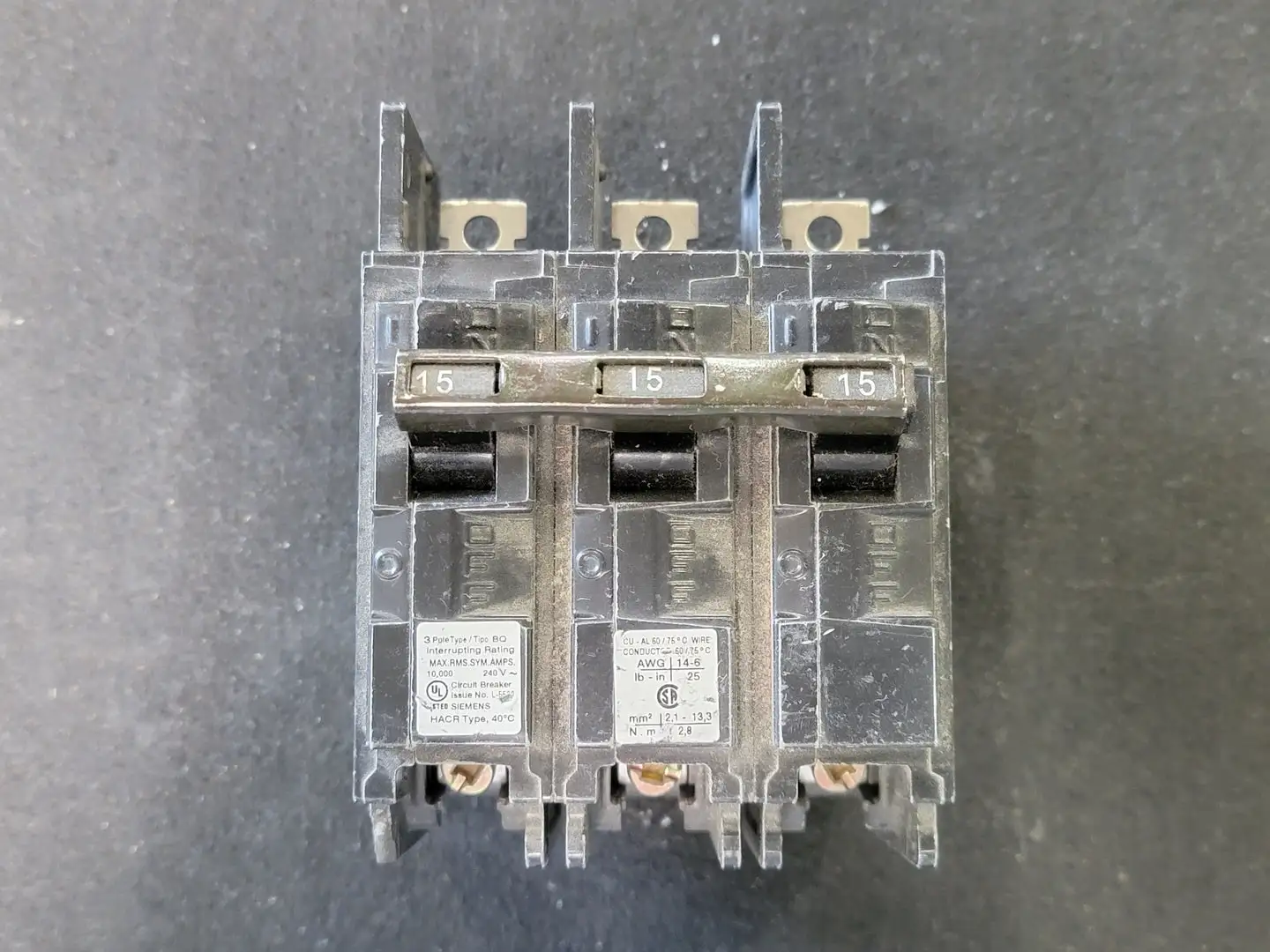 Used SIEMENS BQ3B015 Switchgears British Columbia CA | Lenmark #243607