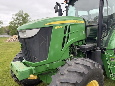 USED 2013 JOHN DEERE 6140D