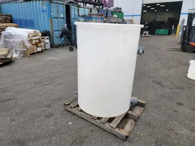 4 x Plastic Tanks