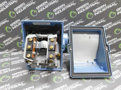 United Electric J402-610 Pressure Switch 100 to 1000 psi 6.9 to 68.9 bar Used