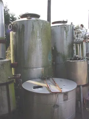 2720 L S/S Vertical Enclosed Tank