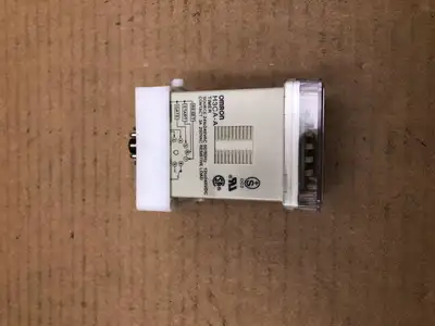 OMRON H3CA-A Time Delay Relay 12-240VDC 24-240VAC 99.9s to 9990h -NIB