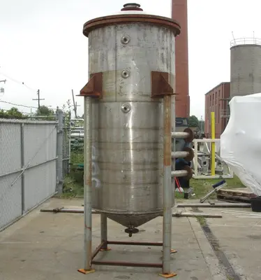 SPC5993  Tank 500 gallon vertical tank, Stainless Steel, 90 psi @ 330° F dimple jacket, conical