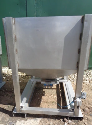 300L S/S open top powder hopper