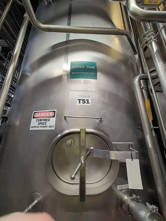 Used MUELLER 6000 GALLON Stainless Steel Tanks Oregon US | Ager Tank & Equipment Co. #1456395