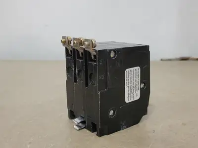 USED SQUARE D QOB320