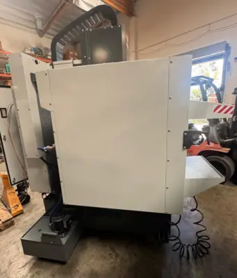 Haas _UNKNOWN_ Machining Centers & Milling Machines | Amiron Machinery (9)
