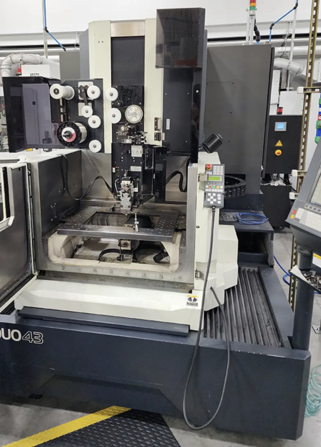 USED 2010 MAKINO DUO43