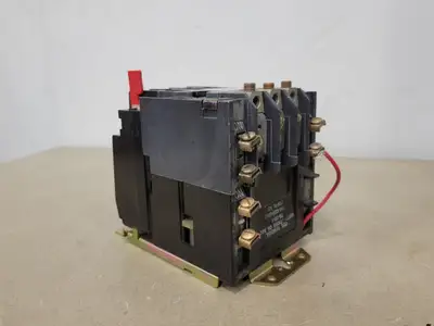 Used SYLVANIA T13U032 Switchgears British Columbia CA | Lenmark #239735