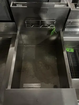 Used FRYMASTER _UNKNOWN_ Cookers / Coolers / Fryers Florida US | BAM Discount Restaurant Equipment #1373179