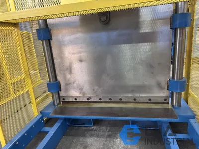 RCM 32" Hydraulic Rubber Bale Cutter