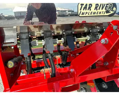 Used TAR RIVER _UNKNOWN_ Food Plot Seeders Iowa US | Keast Enterprises #1360509