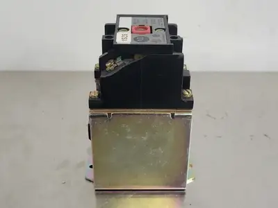 USED ALLEN-BRADLEY 700DC-P200Z24